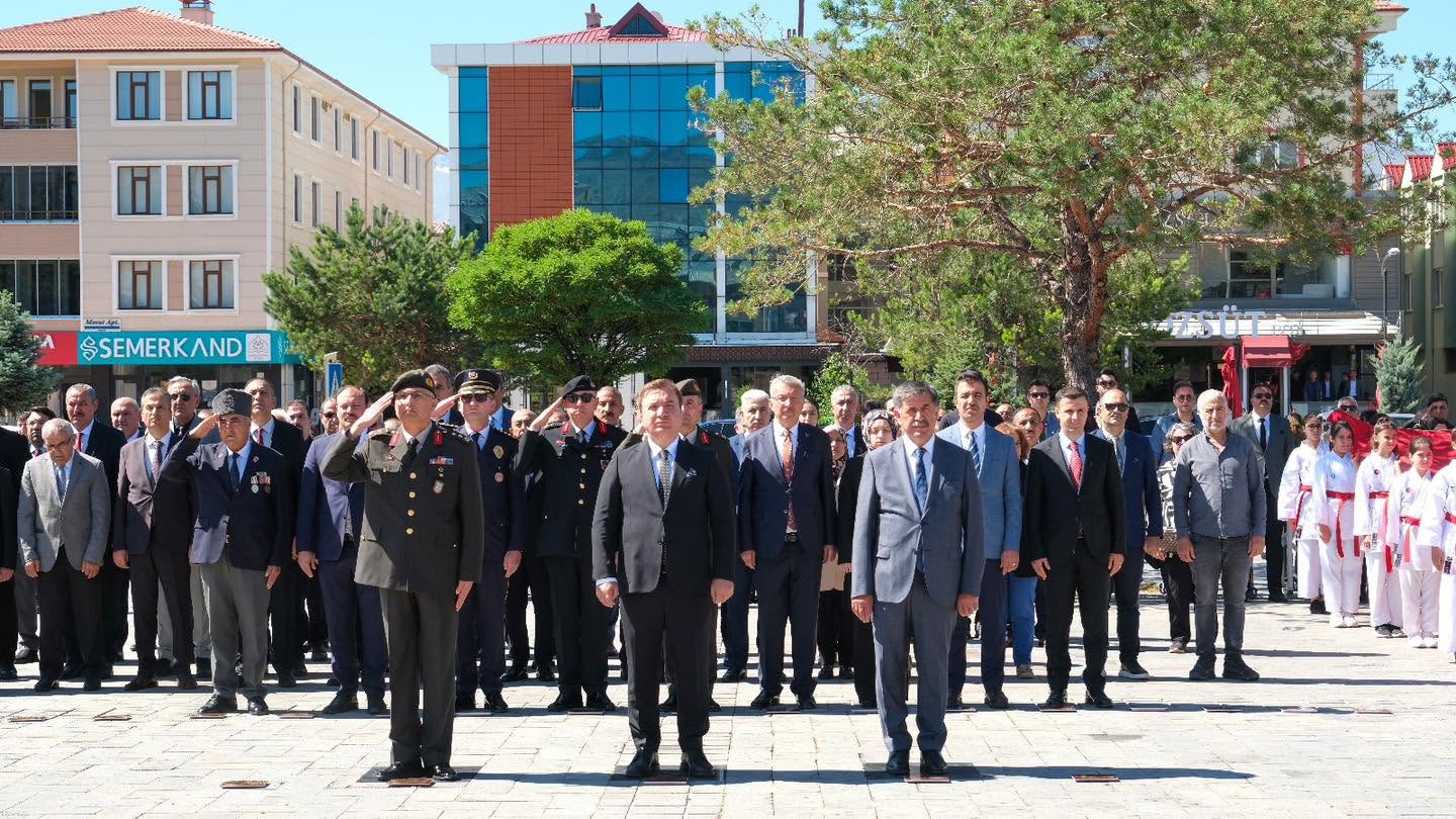 Atatürk Tören