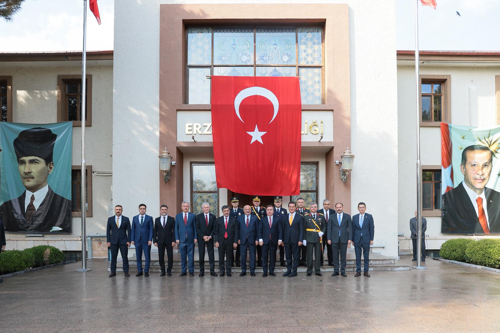 573883980 1132529078997248 8731348247273408188 N