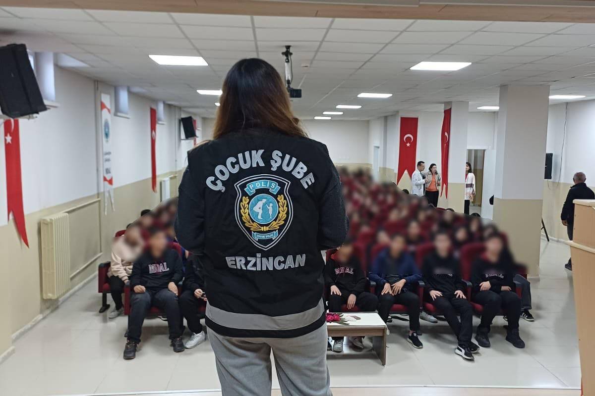 Çocuk Polisi 1