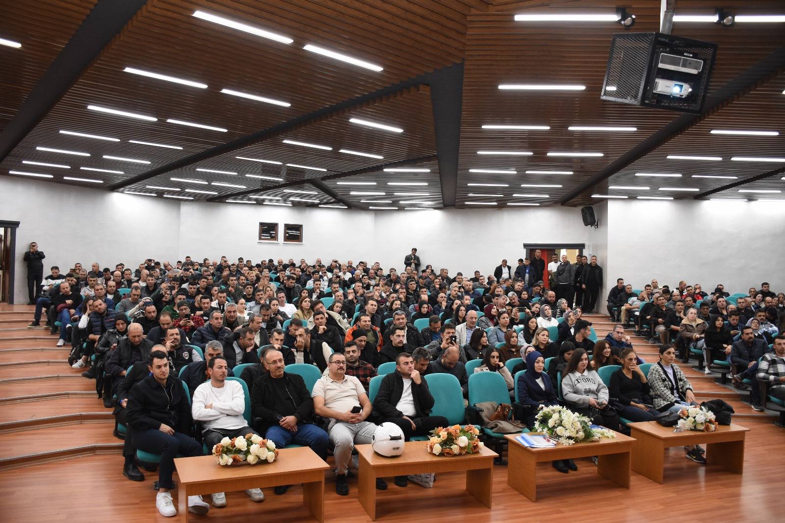 582421797 825216963427416 2184864943409740685 N