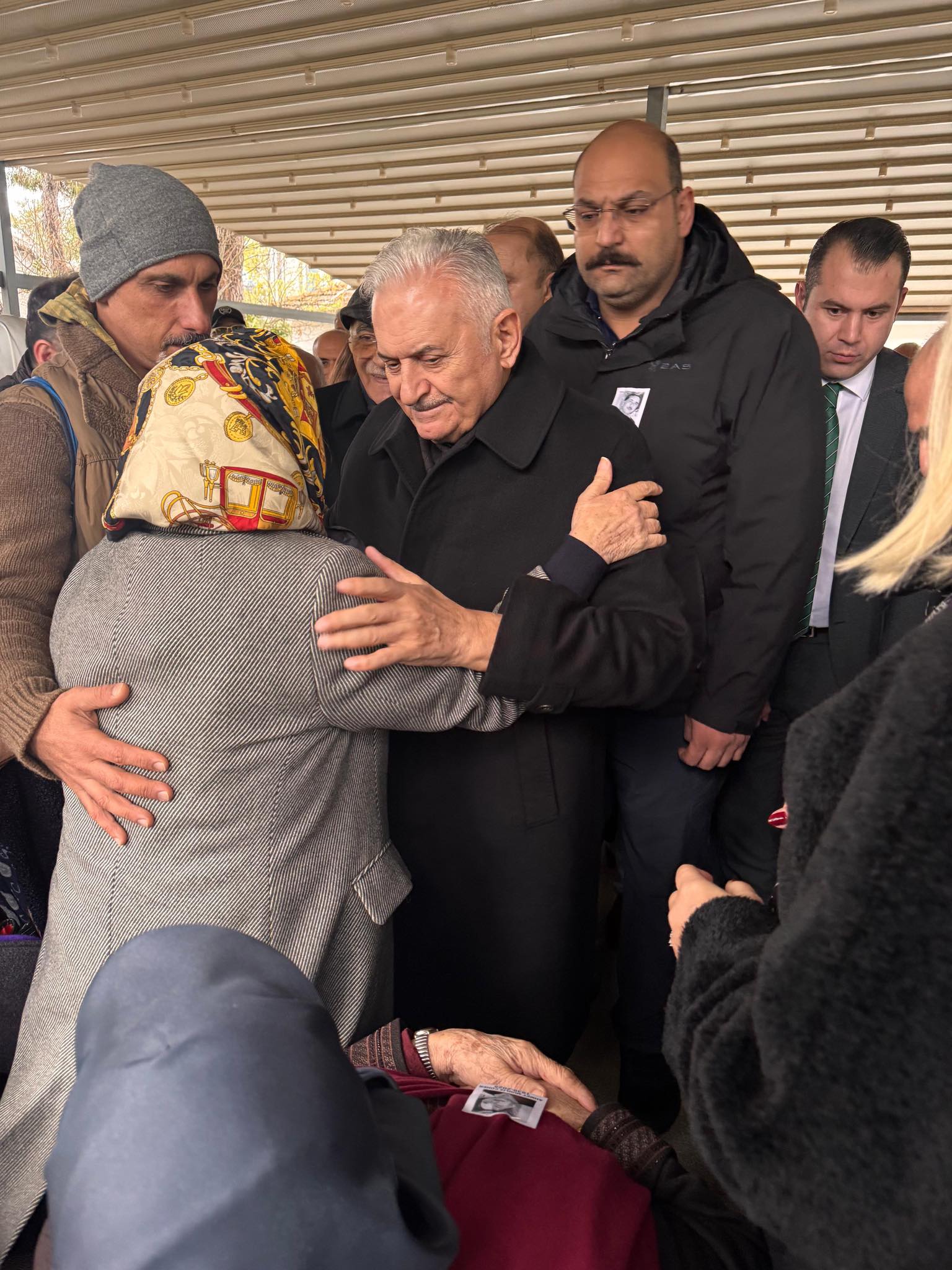 595809415 10163426958644801 3188316728082528143 N