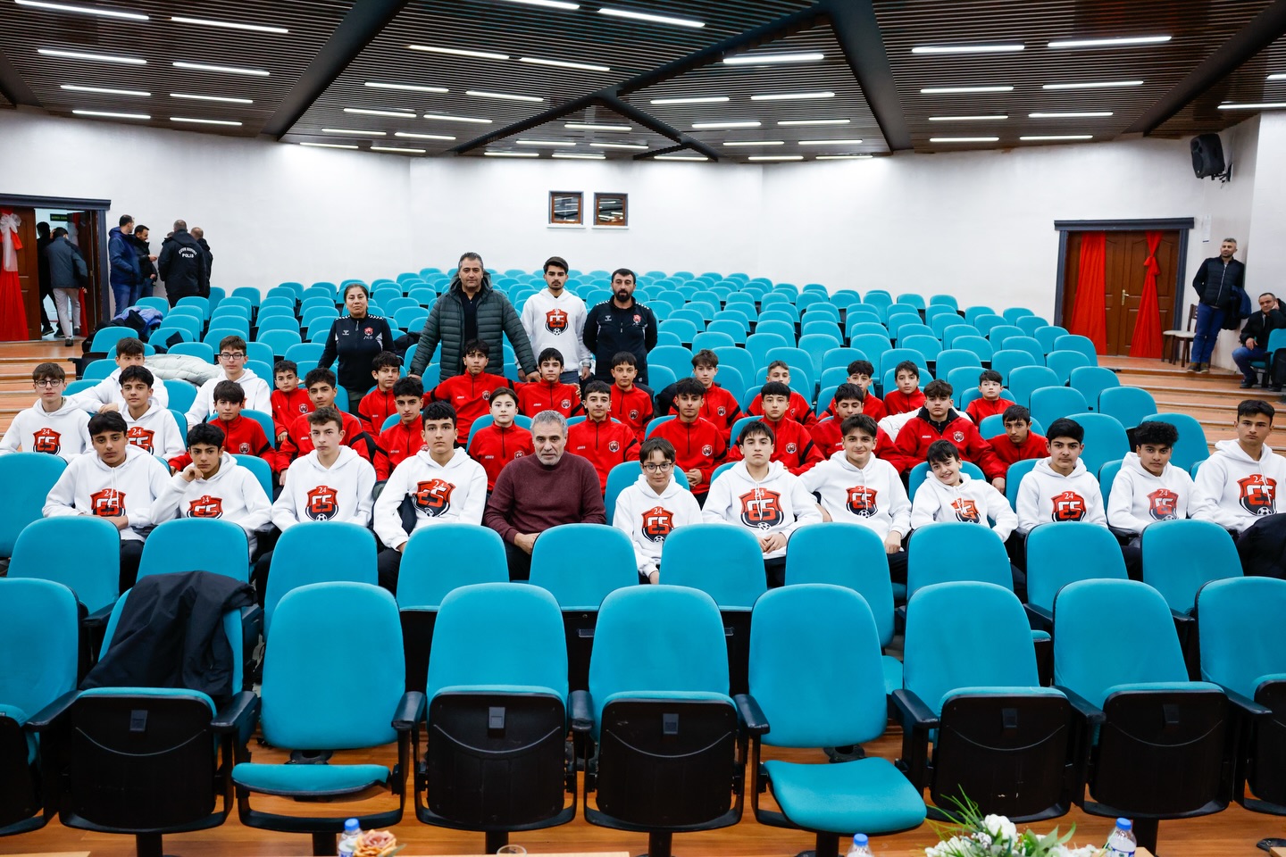 621823659 18110374936654437 5283508457817207399 N