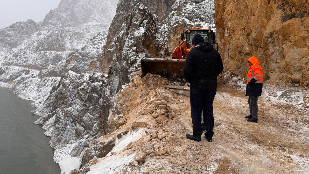 Kemali̇ye Taş Yolu 2
