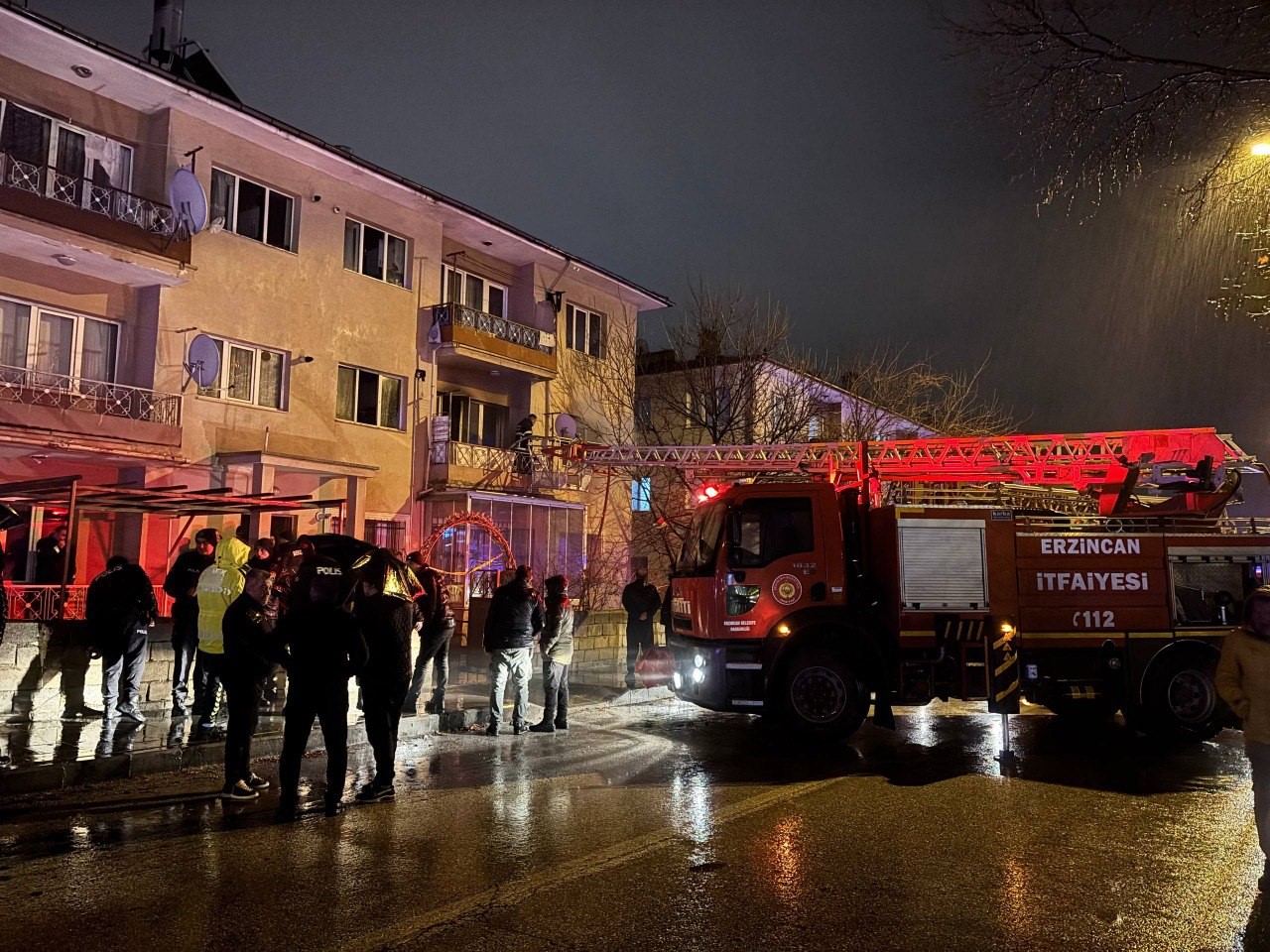 Bahçeli̇evler Yangin (2)