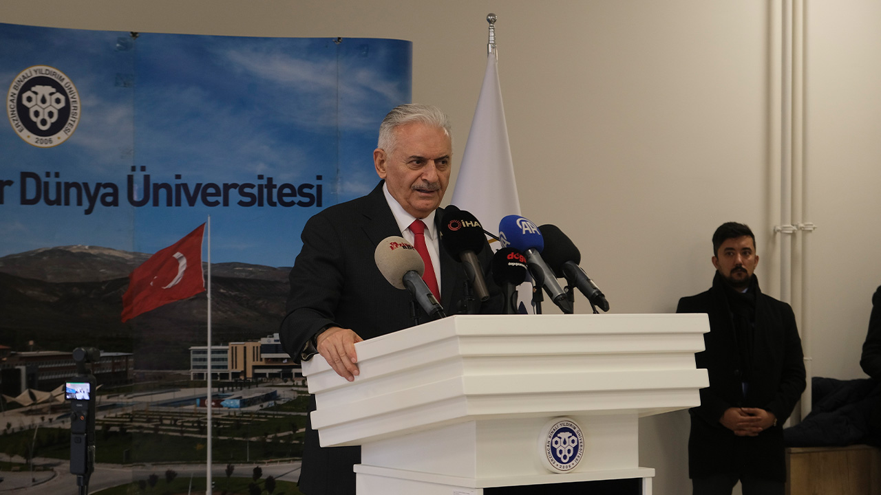 Bi̇nali̇ Yildirim 12