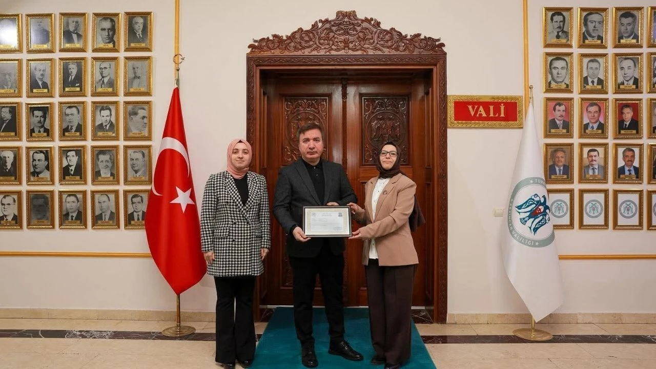 Erzincan Valisi Aydogdudan Kosgeb Muduru Ozturke Veda Kabulu