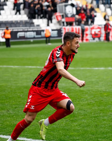 633370546 18112497397654437 9018258358028434753 N