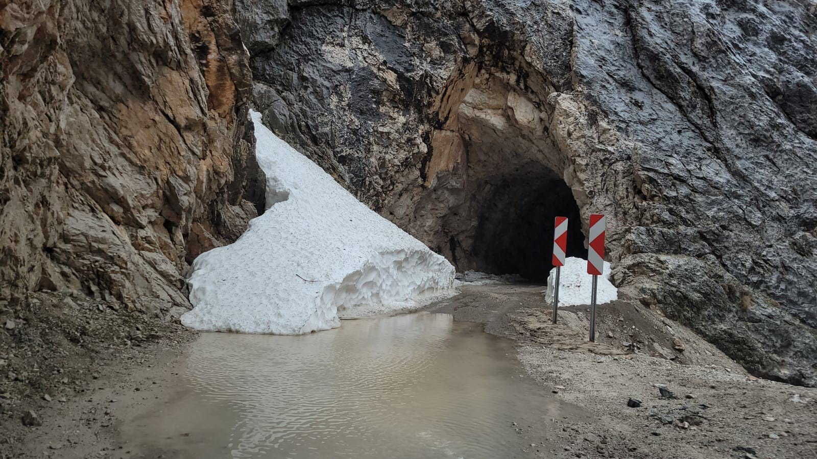 Kemali̇ye Taş Yollar Su Basti (3)