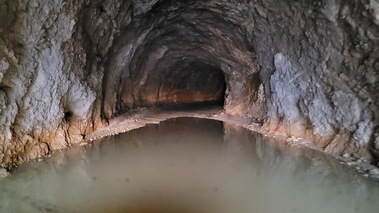 Kemali̇ye Taş Yollar Su Basti (4)