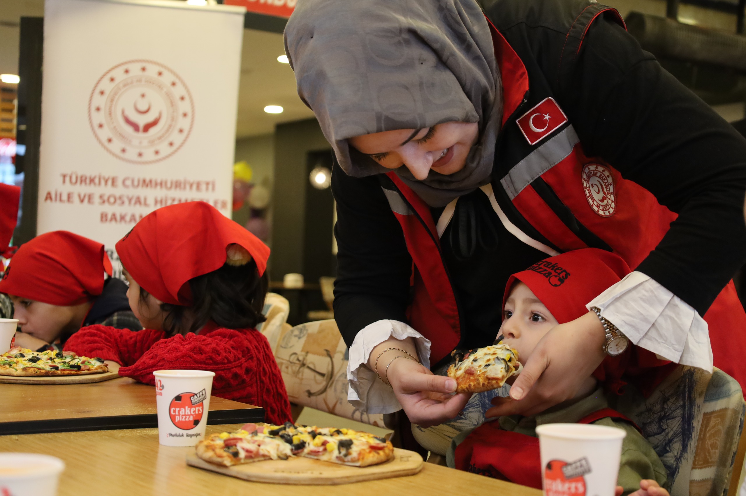 Koruyucu Ai̇le Çocuklar Pi̇zza (6)