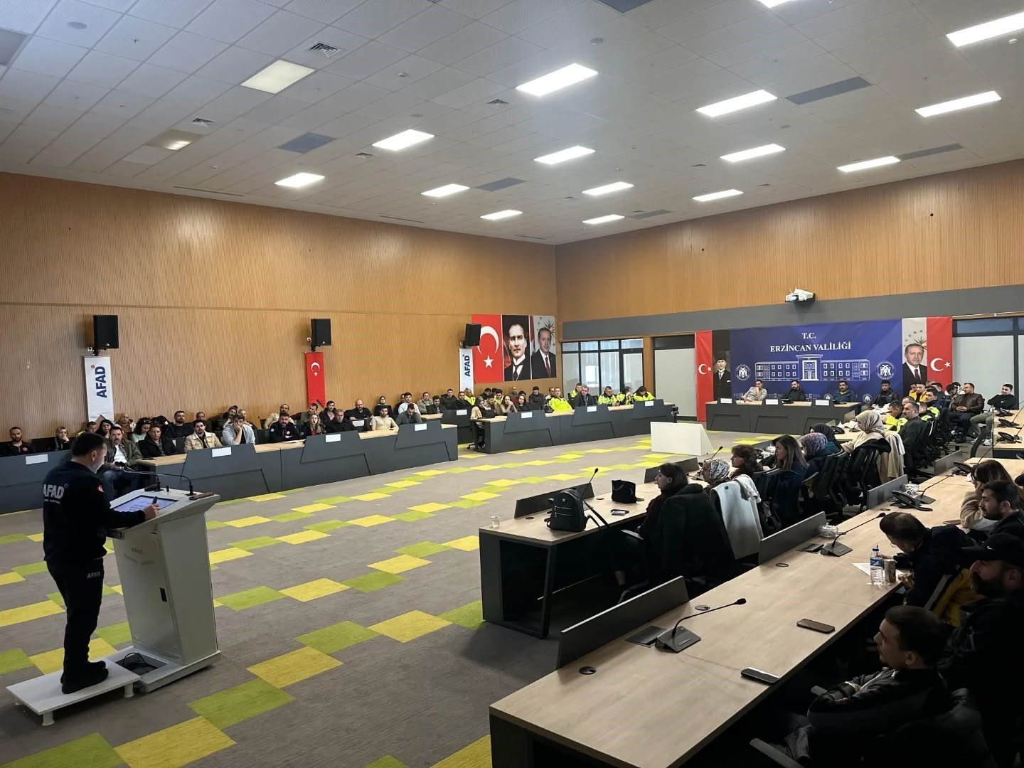 Aci̇l Durum Eği̇ti̇mi̇ (2)