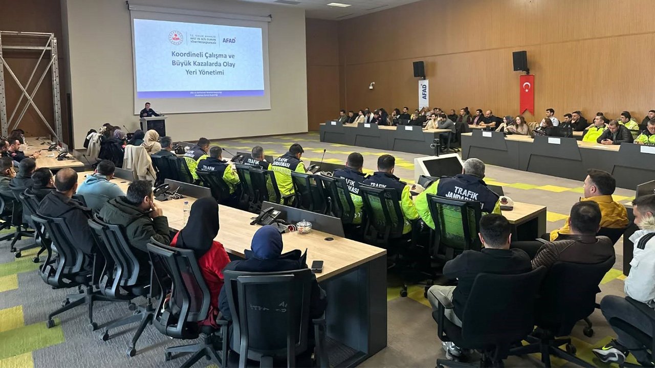 Erzincan'da Acil Durumlara Yönelik Eğitim Düzenlendi