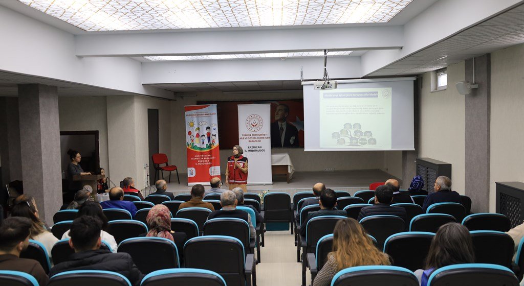 Erzincan’da Koruyucu Aile Modeli Tanıtımları Sürüyor