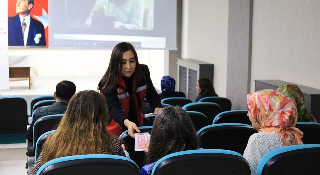 Ai̇le Ve Sosyal Hi̇zmetler 2