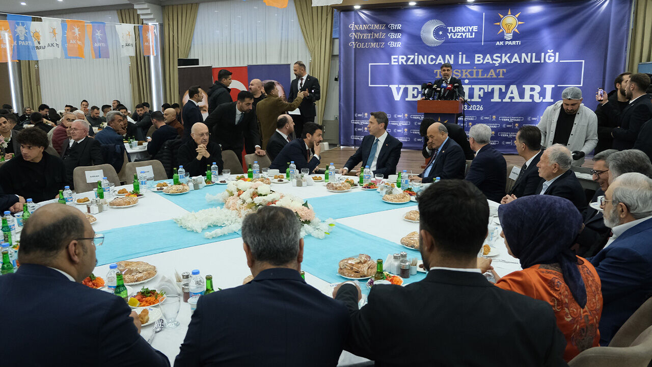 Ak Parti̇ İftar Programi 2