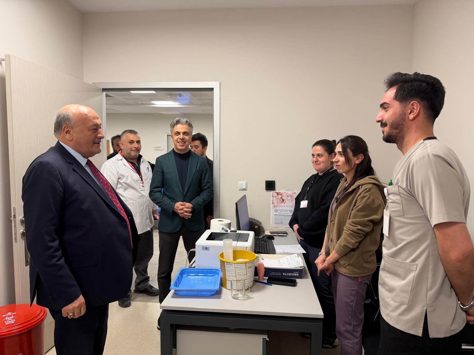 Ak Parti̇ Tip Bayrami Zi̇yareti̇ (2)