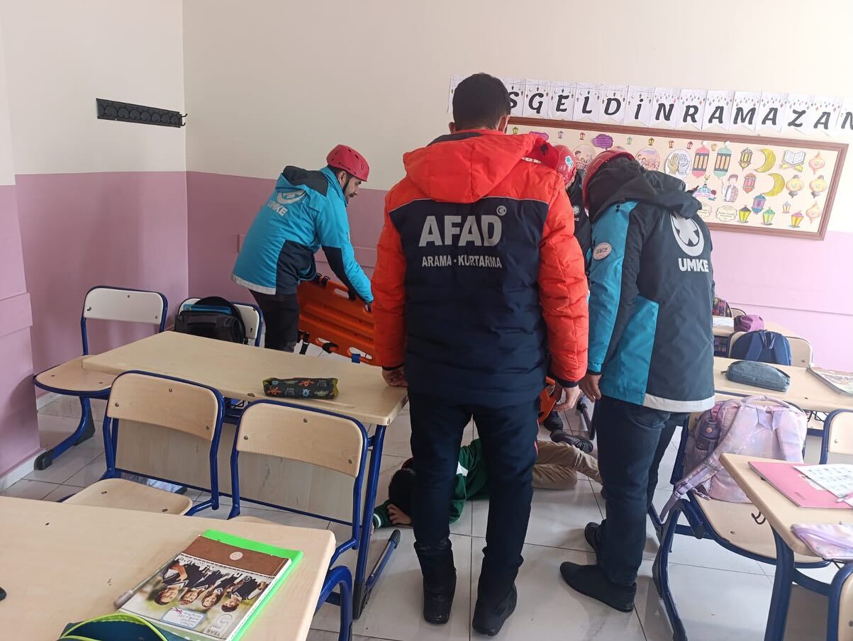 Deprem Tatbi̇kati 1