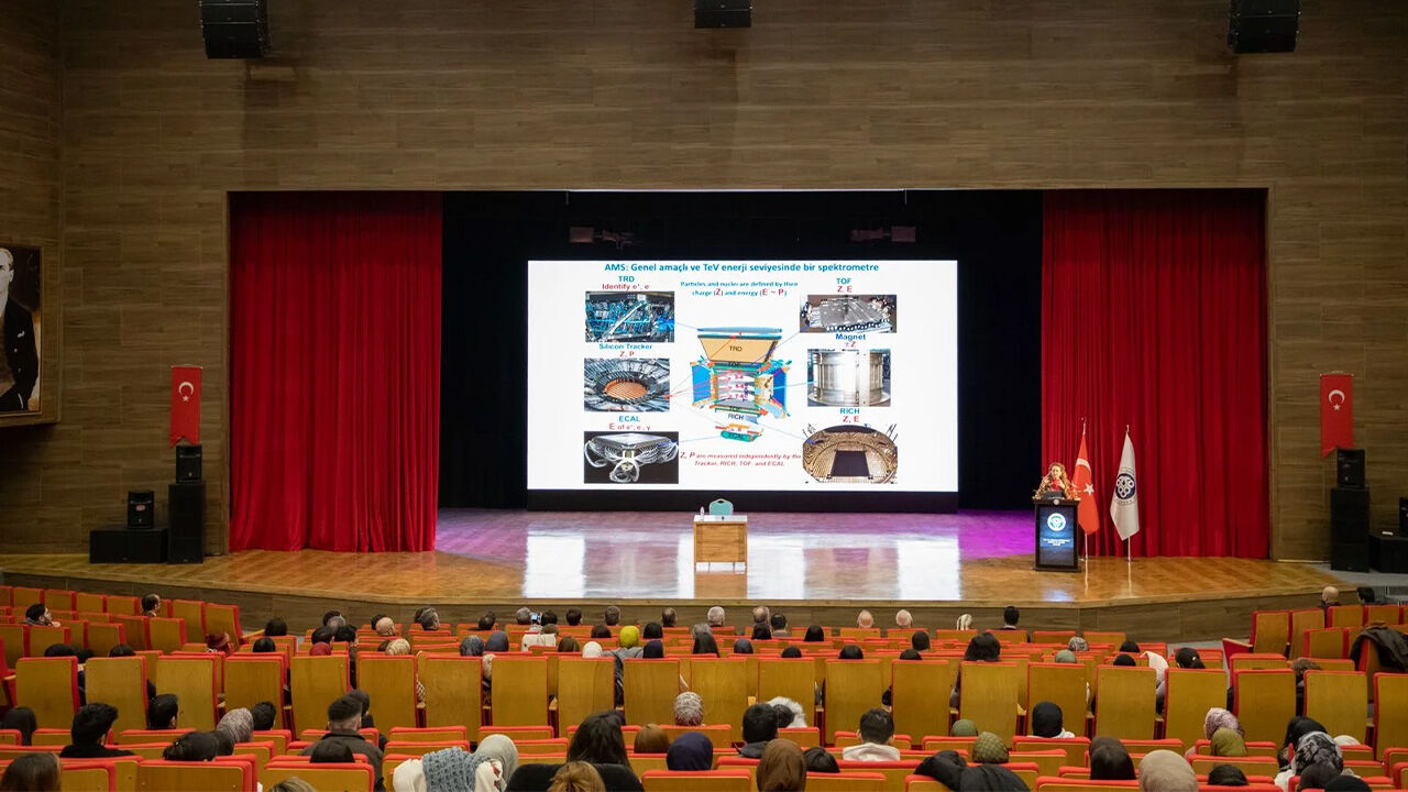 Ebyü Uzay Konulu Söyleşi̇ 3