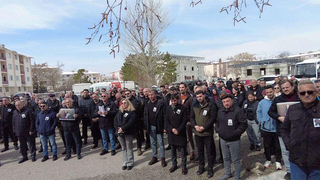 Eği̇ti̇m Sendi̇kalari Basin Açiklamasi 3