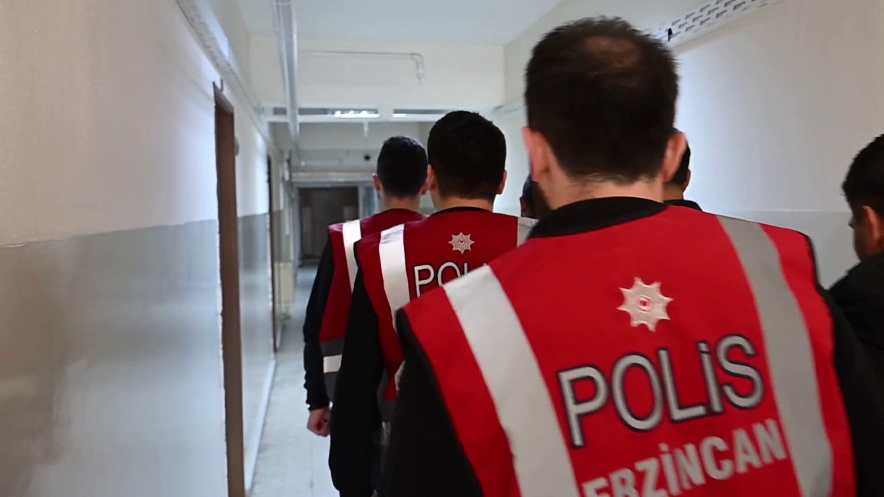 Emni̇yet Aranan Şahislar Tutuklama 2