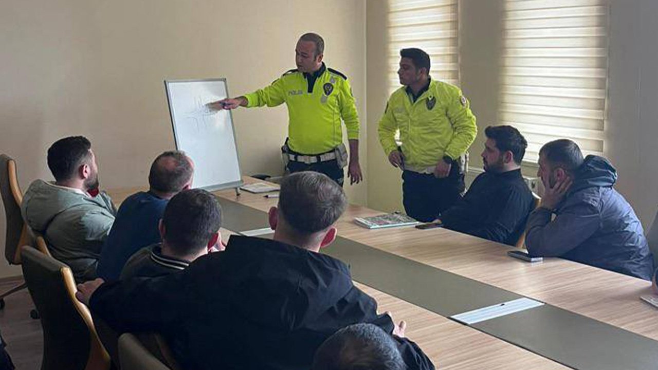 Emni̇yet Trafi̇k Eği̇ti̇m 7