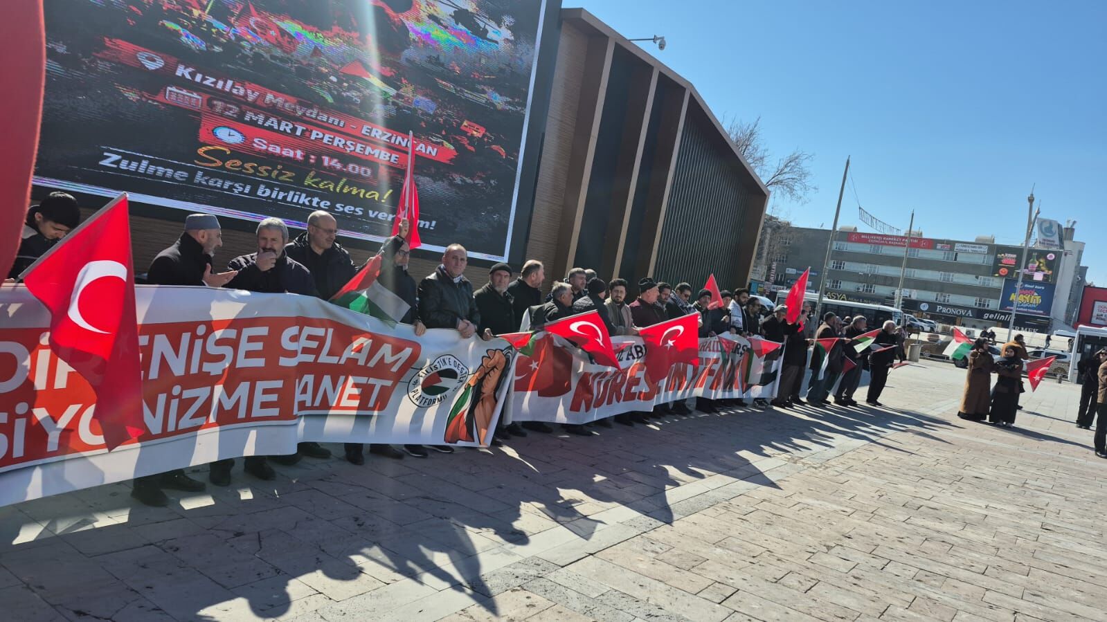 Erzi̇ncan İhh Basin Açiklamasi Cumhuri̇yet Meydani (3)