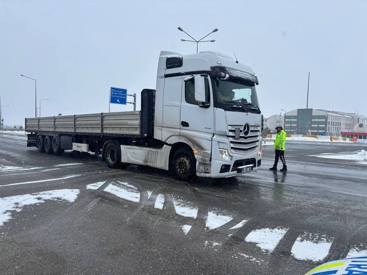 Erzi̇ncan Ulaşim Kar (6)