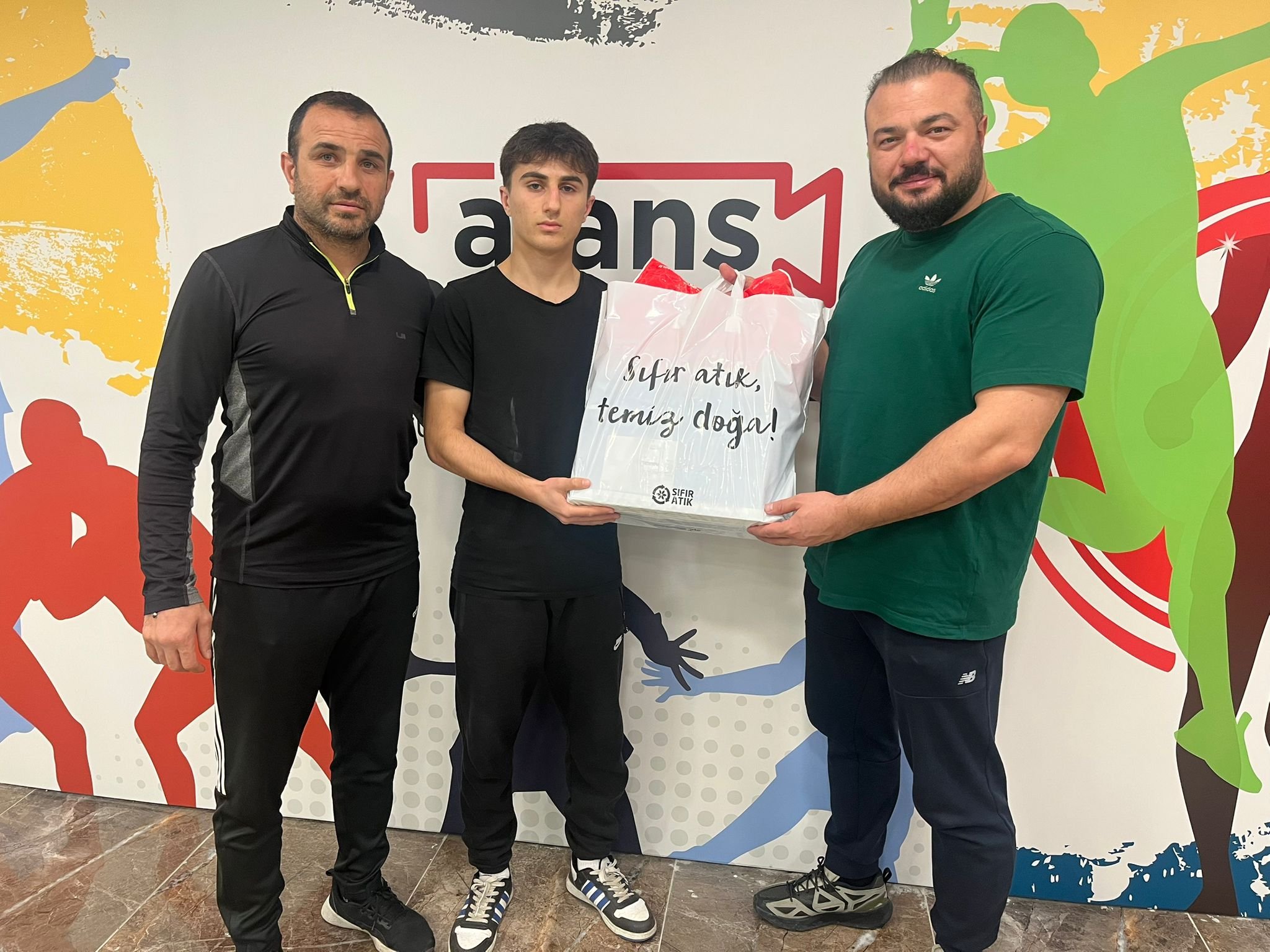 Erzincanlı Kick Boks Sporcusu Örnek’e Teşvik Ödülü