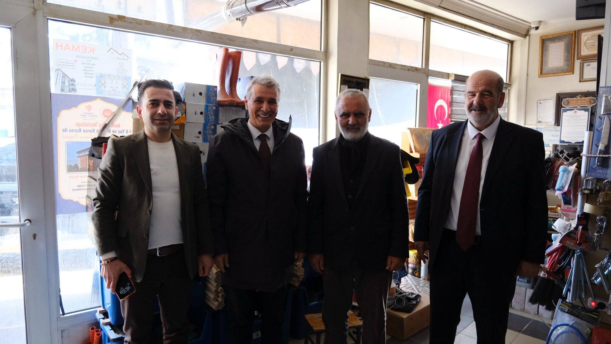 648122800 122113109037235984 643953812861418179 N