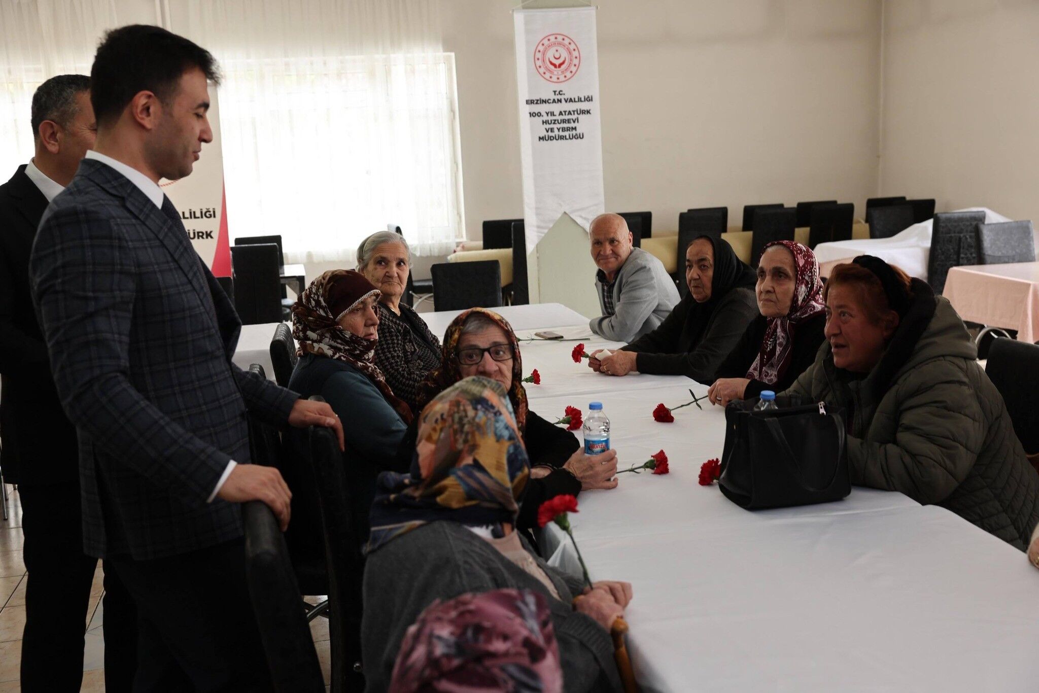 Huzurevi̇ Bayramlaşma (1)