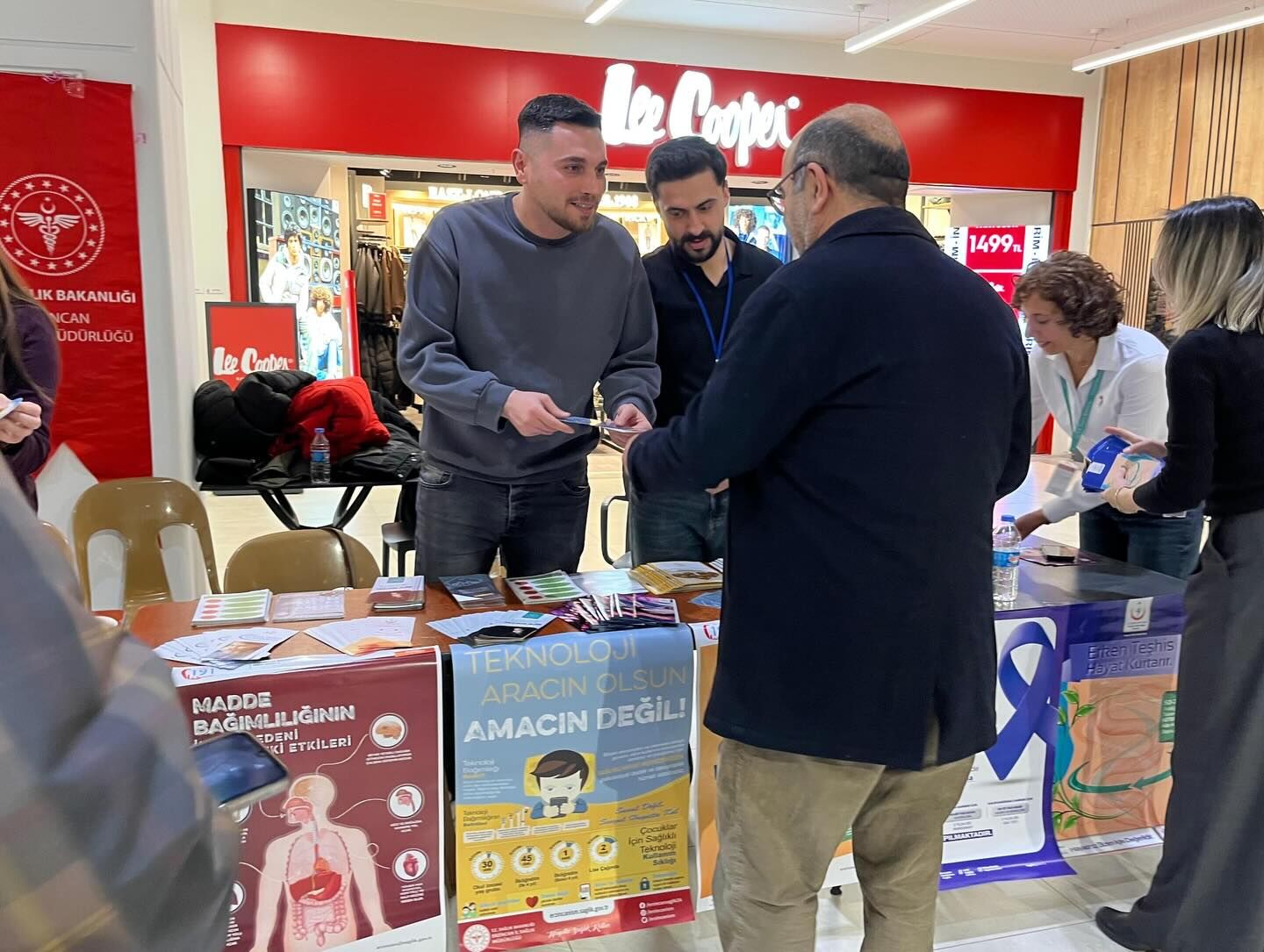 Kadina Şi̇ddet Stant 3