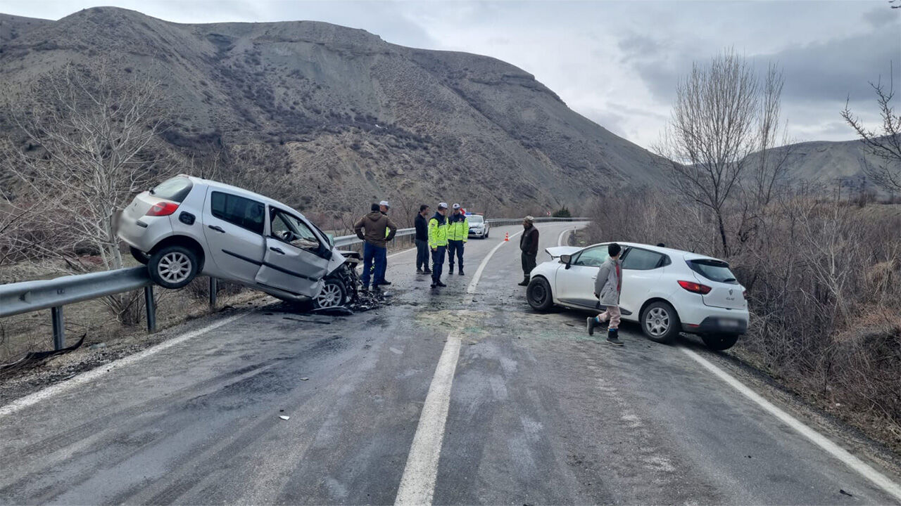 Kemah Yolu Trafi̇k Kazasi 2