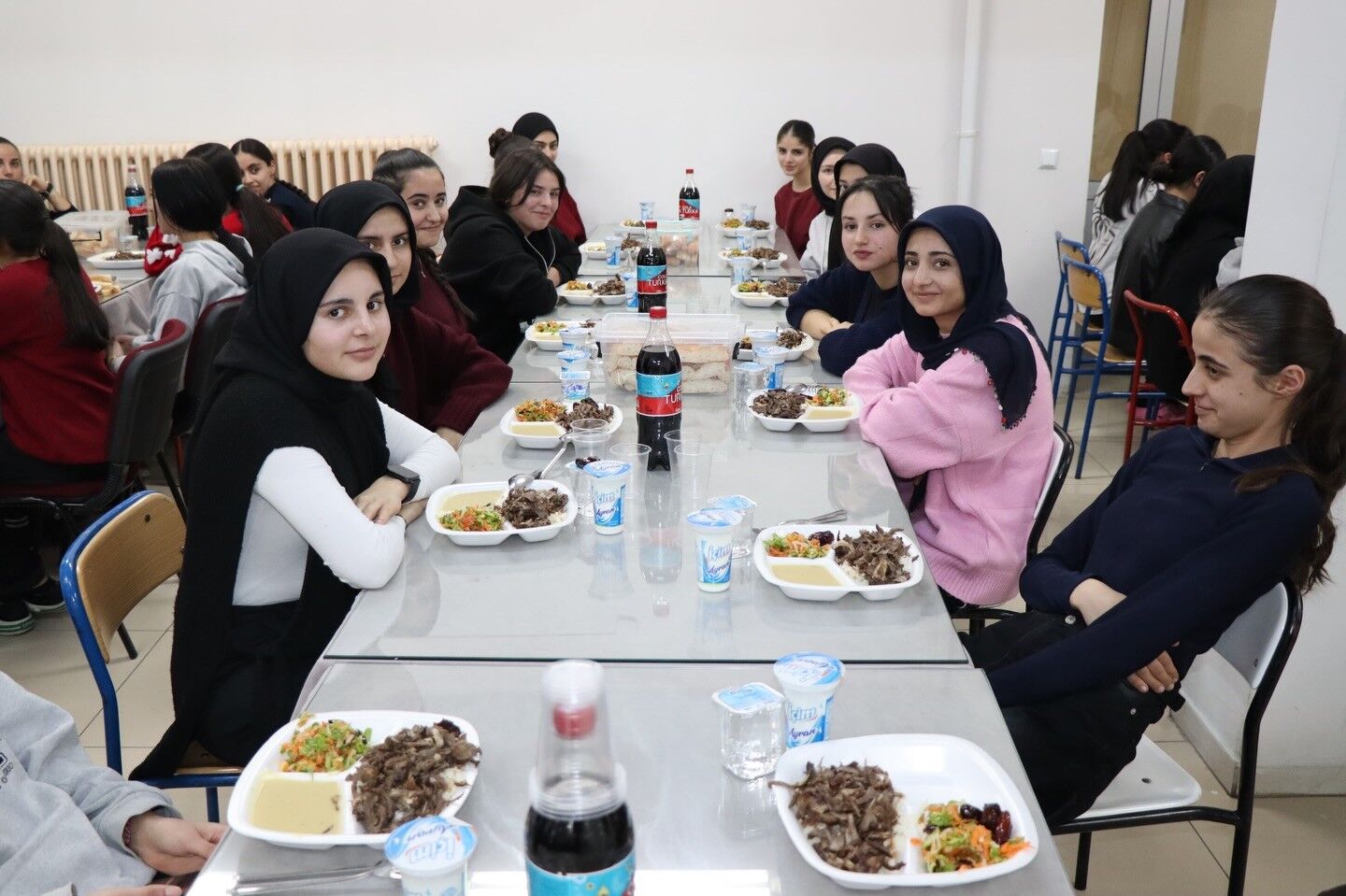 Tercan İftar Öğrenci̇ler (2)