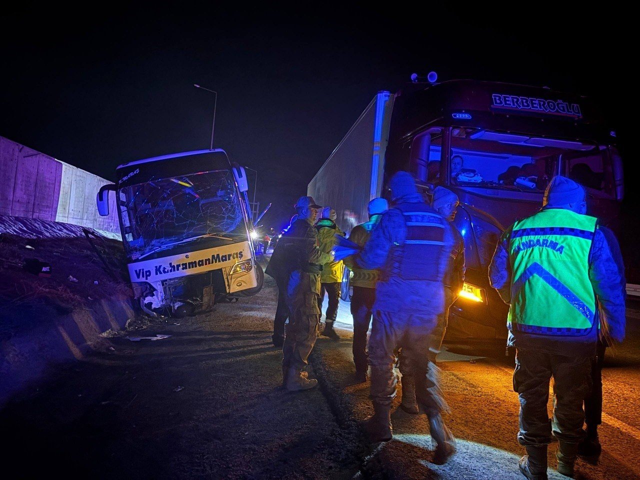 Trafi̇k Kazasi Sakaltutan (4)