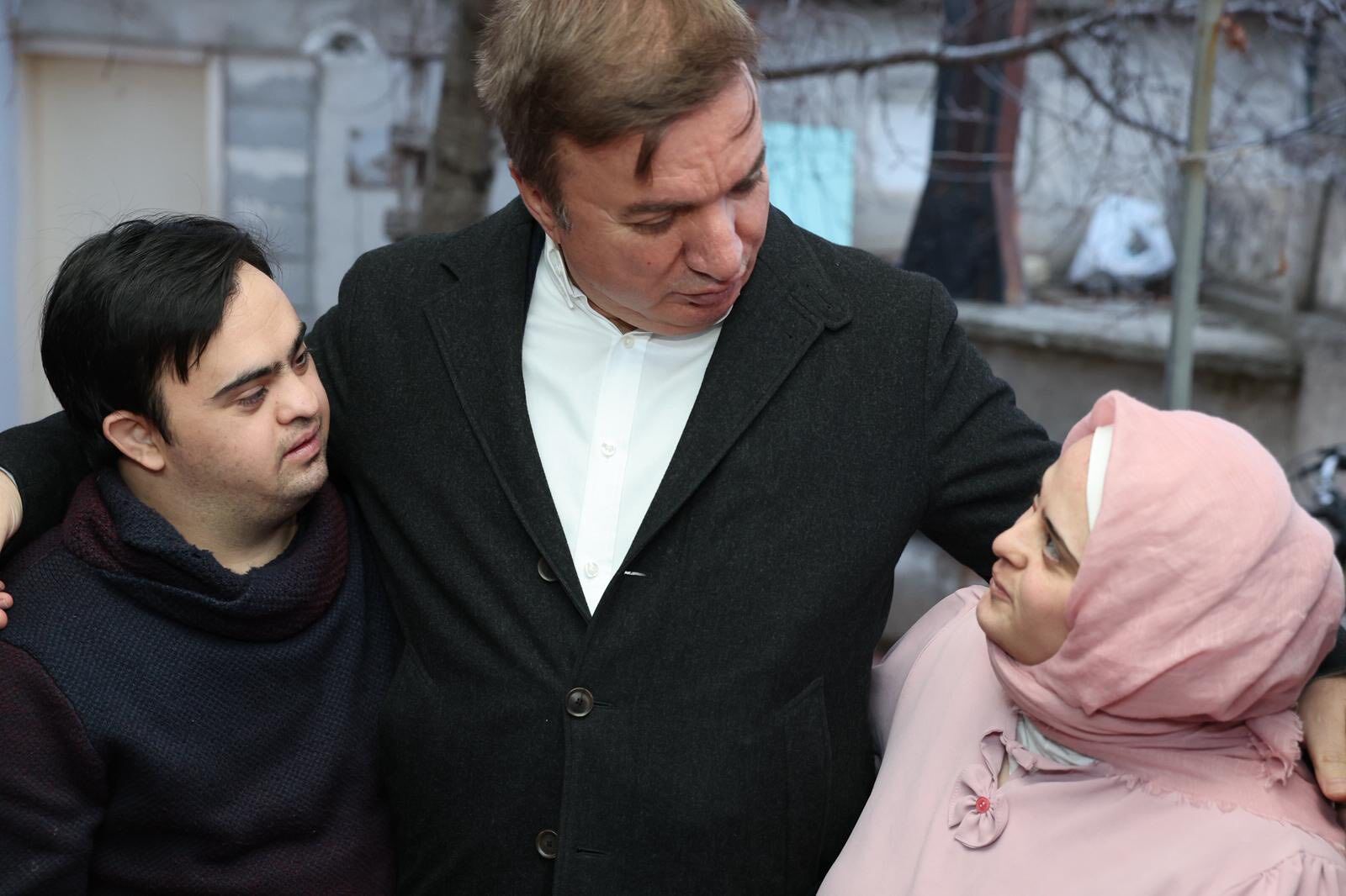 Vali̇ Demi̇r Ai̇lesi̇ 2