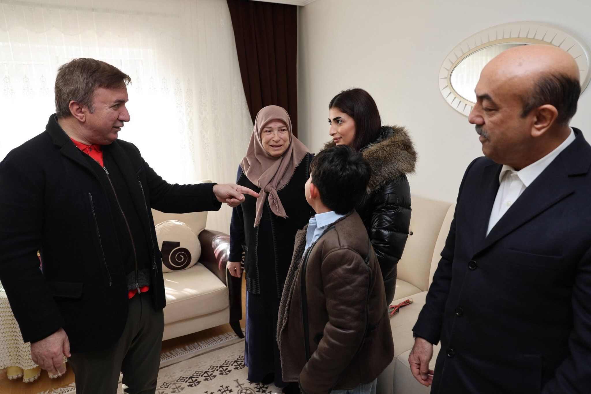 Vali̇ Şehi̇t Annesi̇ Zi̇yaret (1)