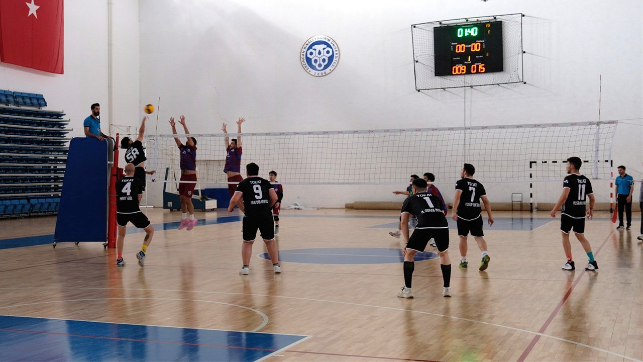 Erzincan'da Yurtlig Voleybol Heyecanı Başladı