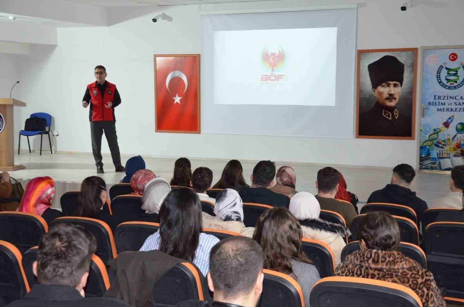 Erzincan'da Öğretmenlere Terörle Mücadele Farkındalık Semineri