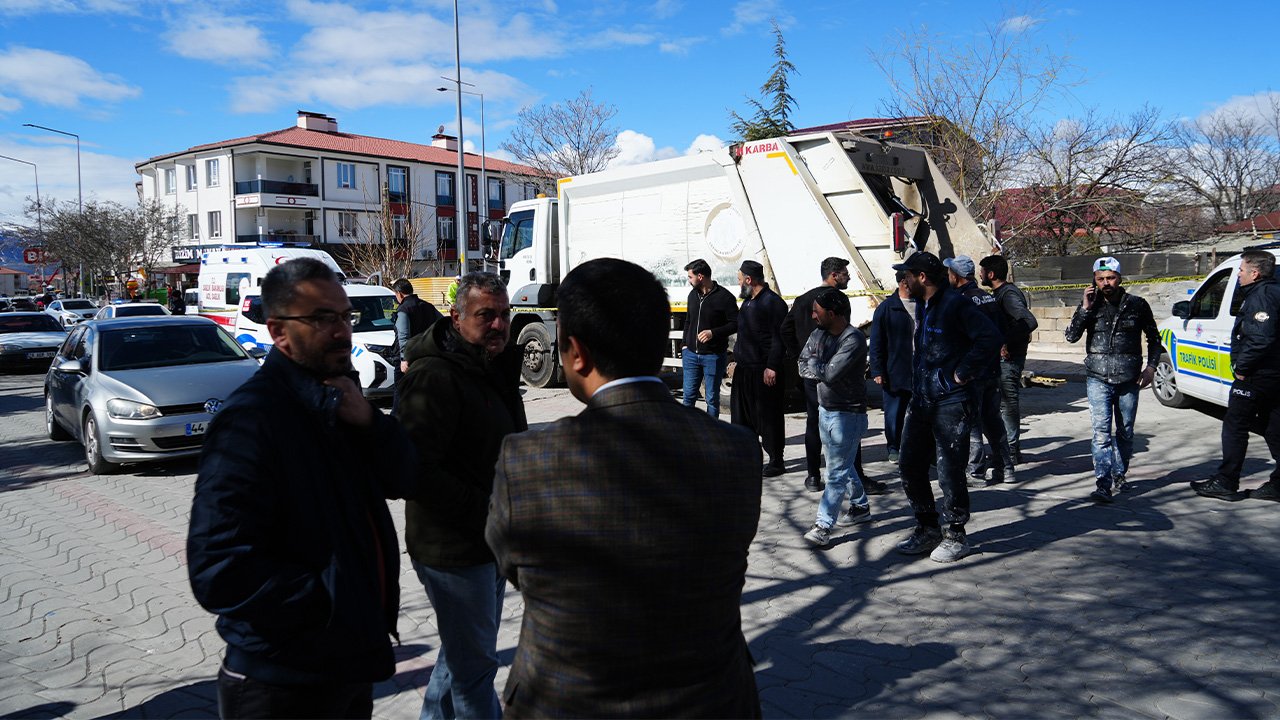 Çöp Kamyonu Kadin Kaza 2