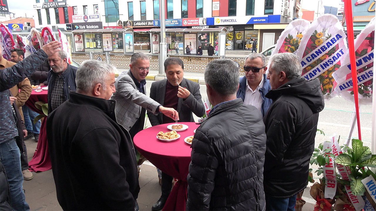 Eser İç Gi̇yi̇m 4