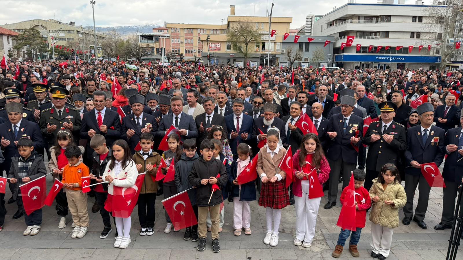 679602582 1479936420839296 7477689165530619042 N