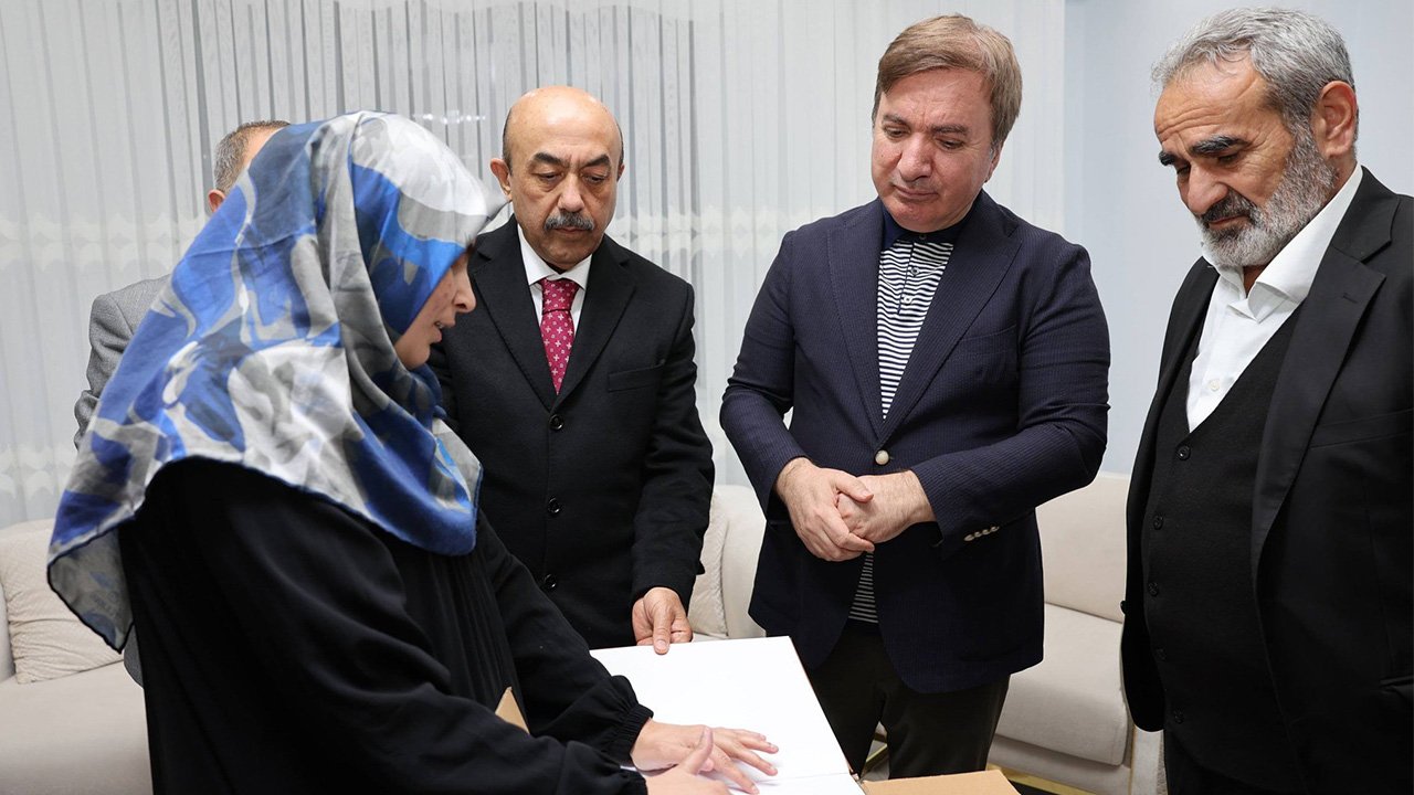 Vali Hamza Aydoğdu’dan Hafız Kader Macit’e Anlamlı Hediye