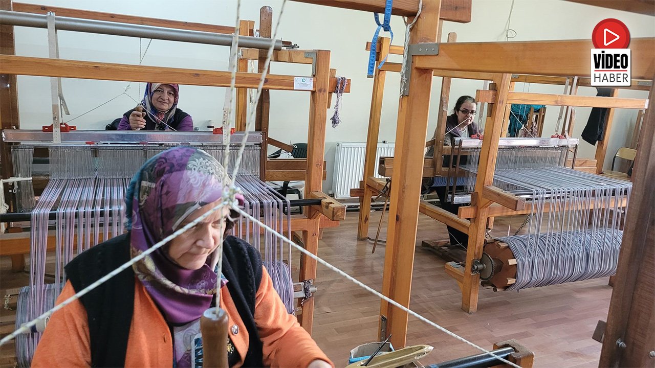 Kemaliye'nin Geleneksel 'Gazenne' Kumaşı Yeniden Hayat Buluyor