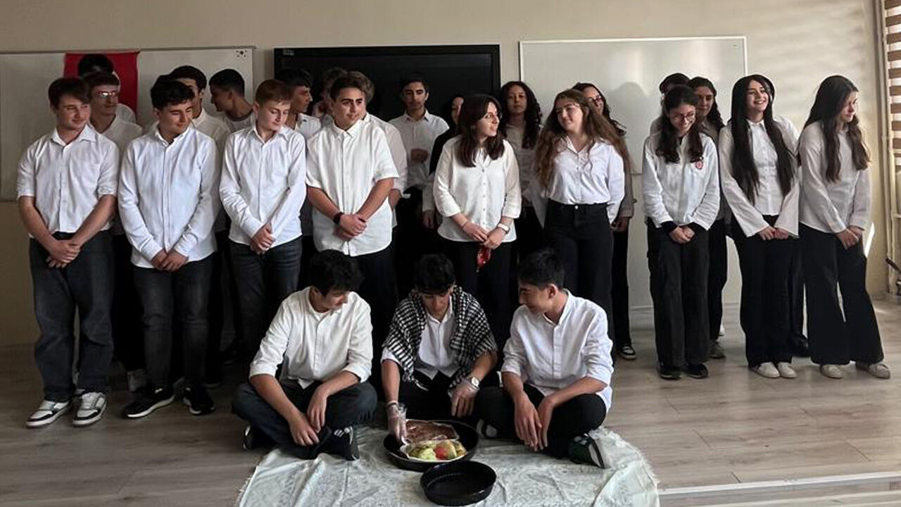 Fen Li̇sesi̇ Koro Yarişmasi 8