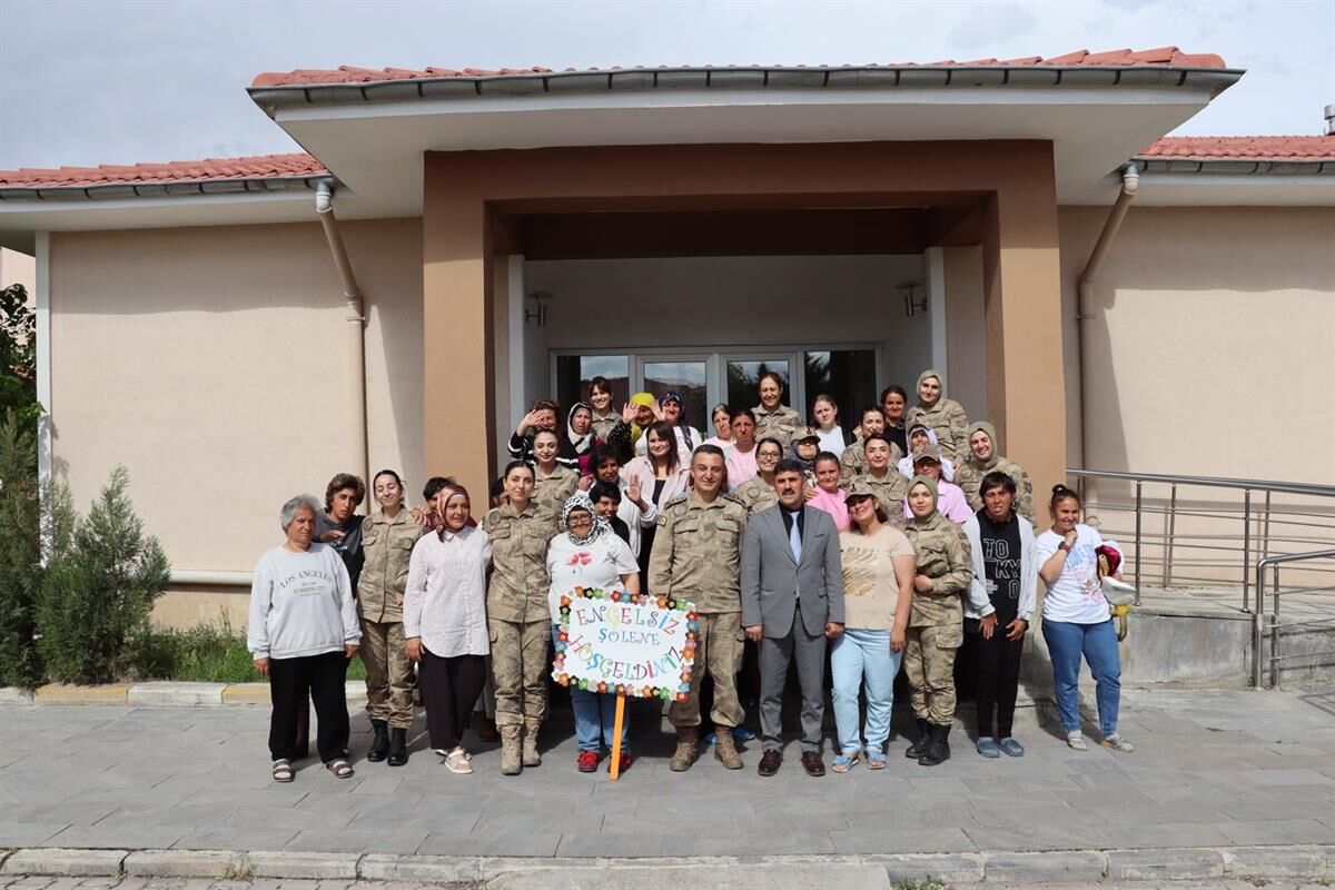 Jandarma Engelli̇ler Haftasi 2