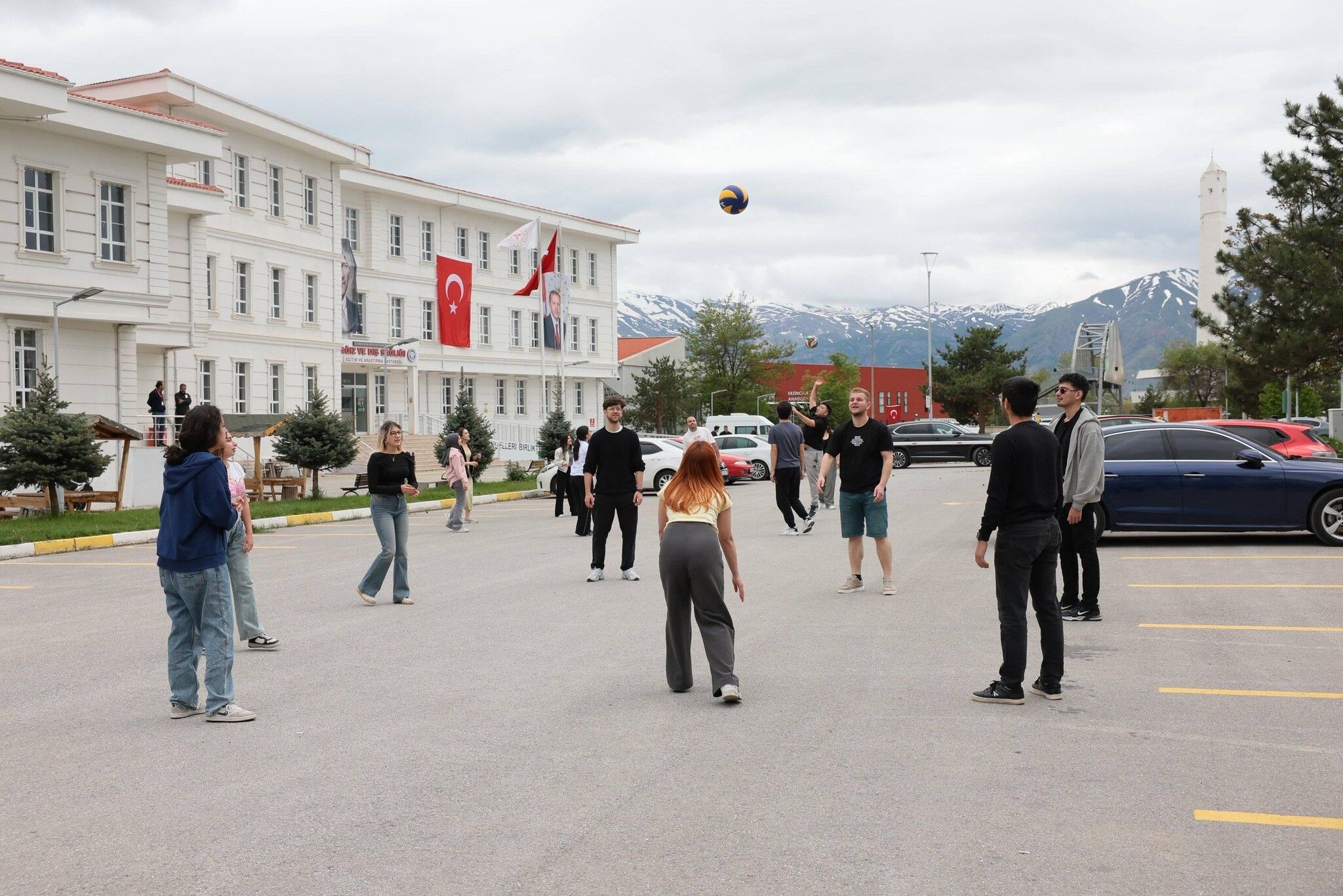 Pi̇kni̇k Etki̇nli̇k (3)