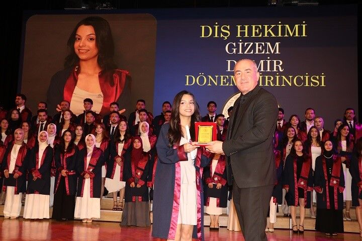 Di̇ş Heki̇mleri̇ Mezuni̇yet (2)