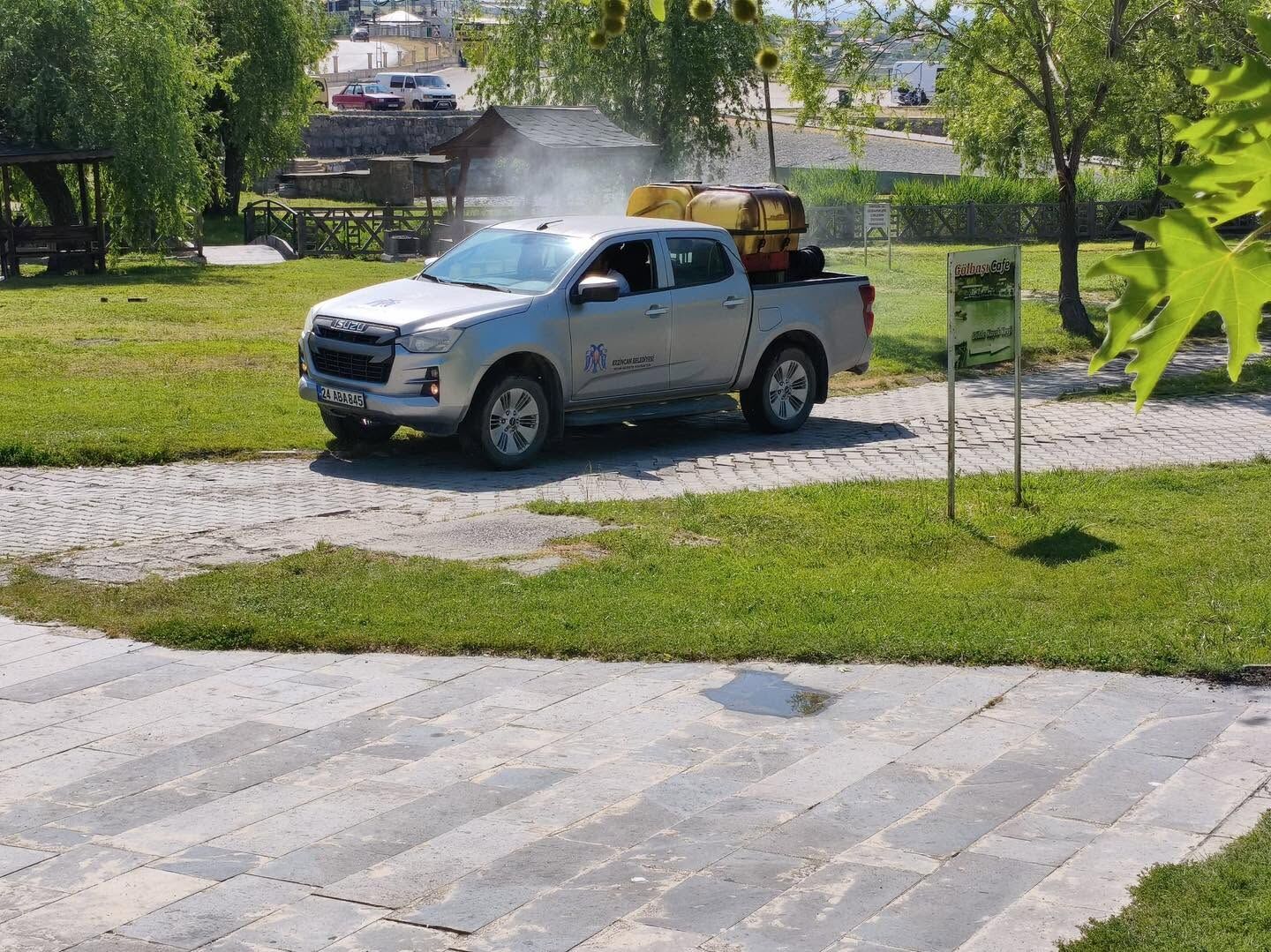 Ekşi̇su İlaçlama Çalişmasi 3