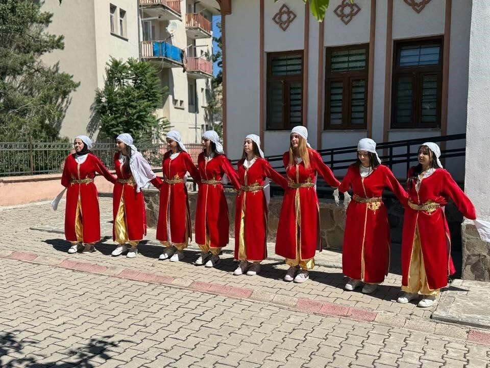 Kemah Sergi̇ (3)
