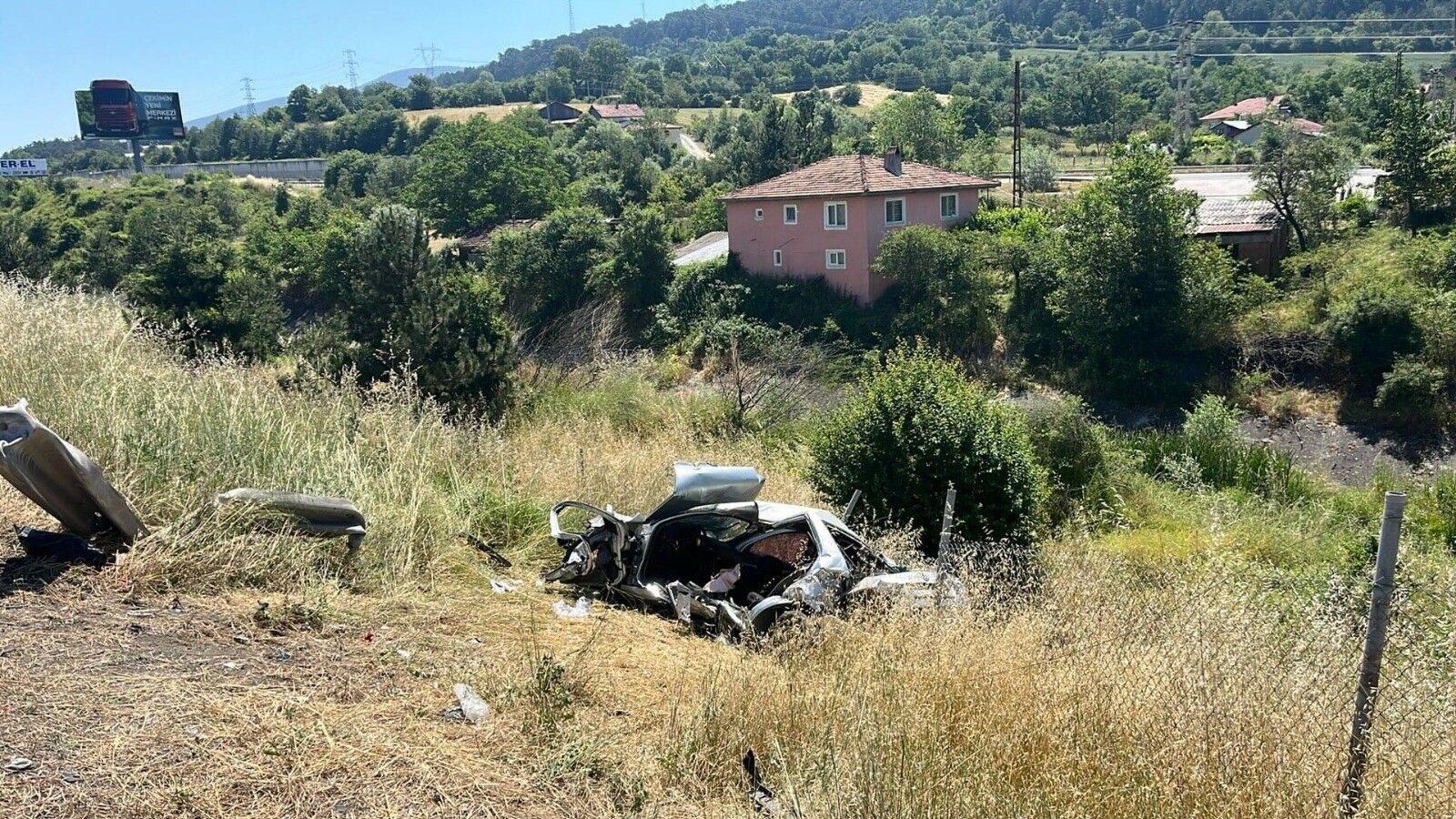 Erzincanlı Aile Bolu'da Kaza Yaptı: 1 Ölü, 3 Yaralı